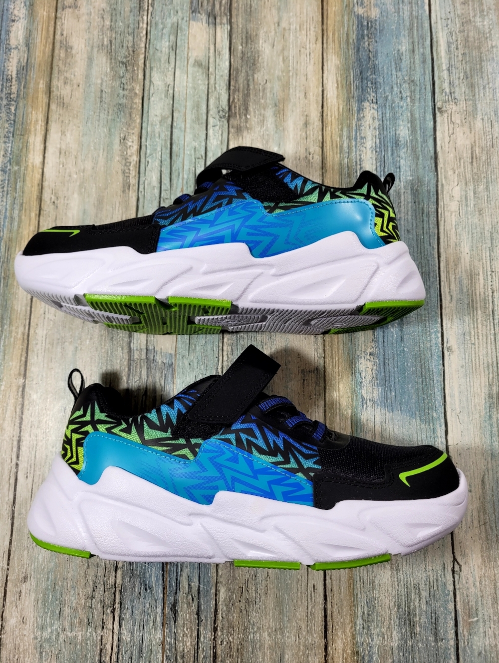 Athletic Works Light Up Animal Sneakers for boys. - Picture 2 of 7
